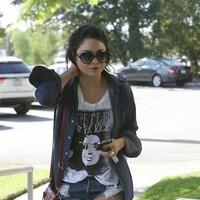 Vanessa Hudgens wearing skimpy denim shorts Photos | Picture 93896